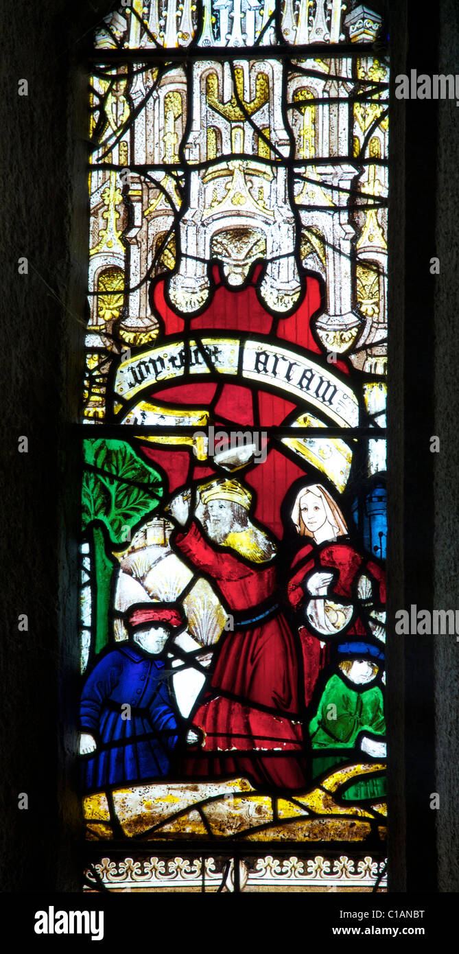 Family church stained glass hi-res stock photography and images - Alamy