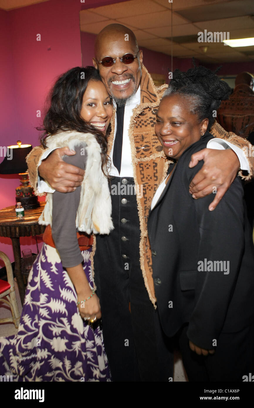 Sade Lythcott, Avery Brooks, and Shirely Faison Dr. Barbara Ann Teer's  Institute of Action Arts launch for the 41st Stock Photo - Alamy