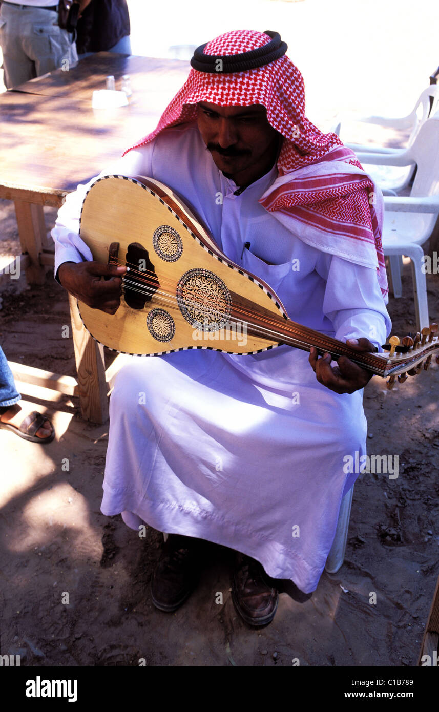 Jordan, Petra, Bedouin musician Stock Photo - Alamy