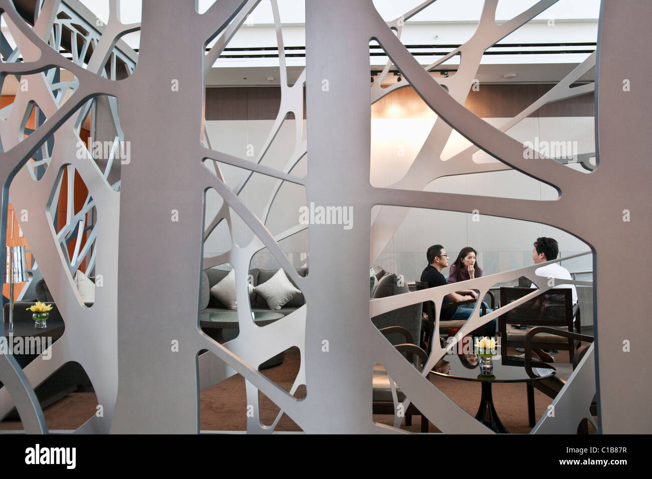The Fuse bar in the lobby of the Marina Bay Sands Hotel.  Marina Bay, Singapore Stock Photo