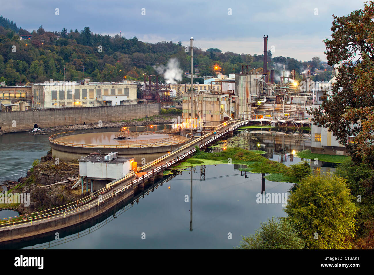 Oregon City Electricity Power Plant on Willamette River Stock Photo Alamy