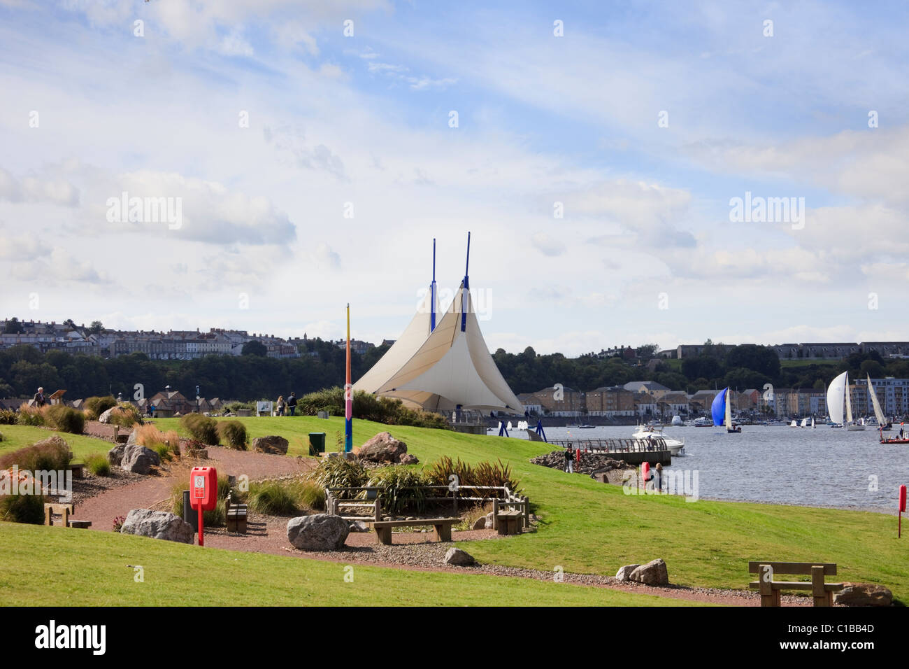 Cardiff (Caerdydd), Glamorgan, South Wales, UK. Cardiff Barrage Park on reclaimed land beside man-made freshwater lake Stock Photo