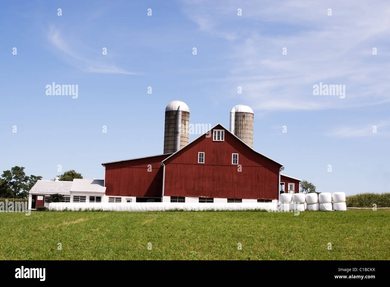 Red Amish farm and house in Lancaster County, Pennsylvania USA Stock Photo