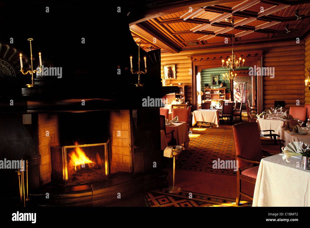 Norway, oslo, holmenkollen hotel, de fem stuer restaurant stock ... Restaurant de 5 stuer