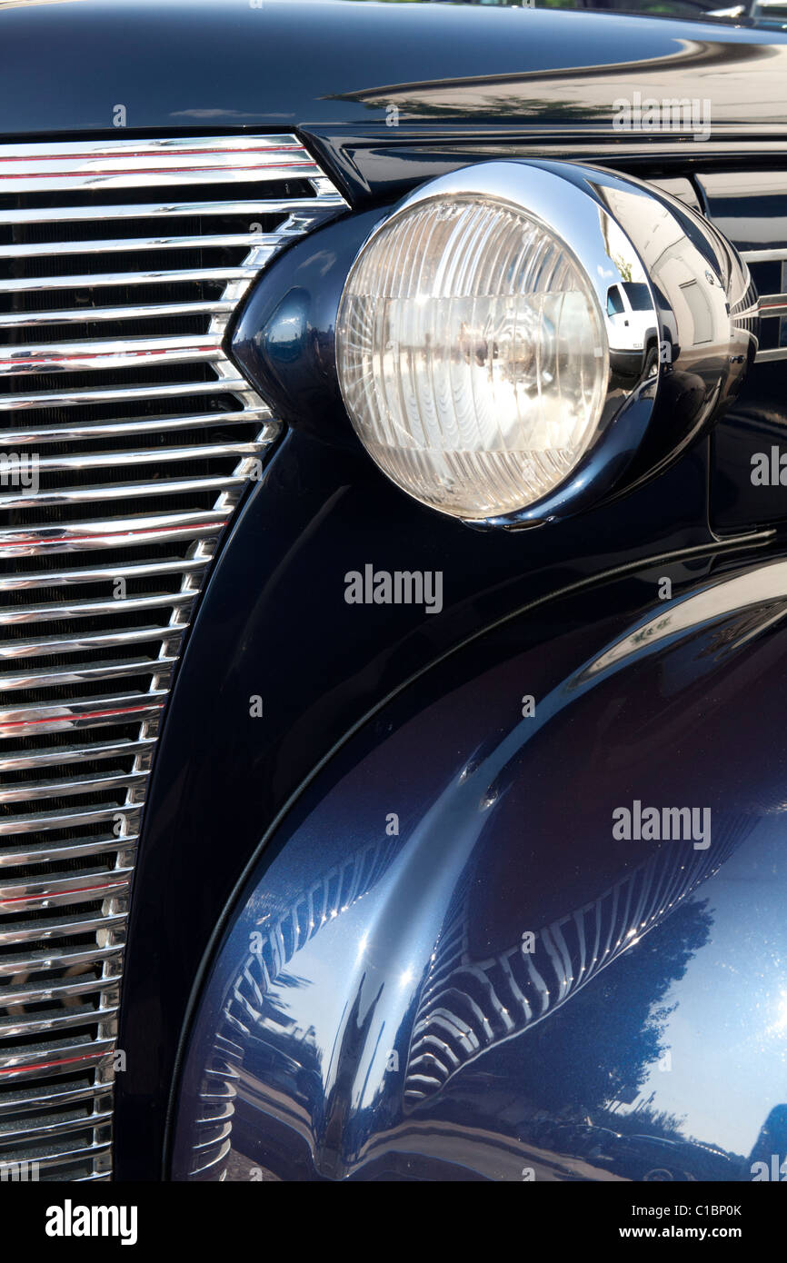 Headlight of classic car hi-res stock photography and images - Alamy