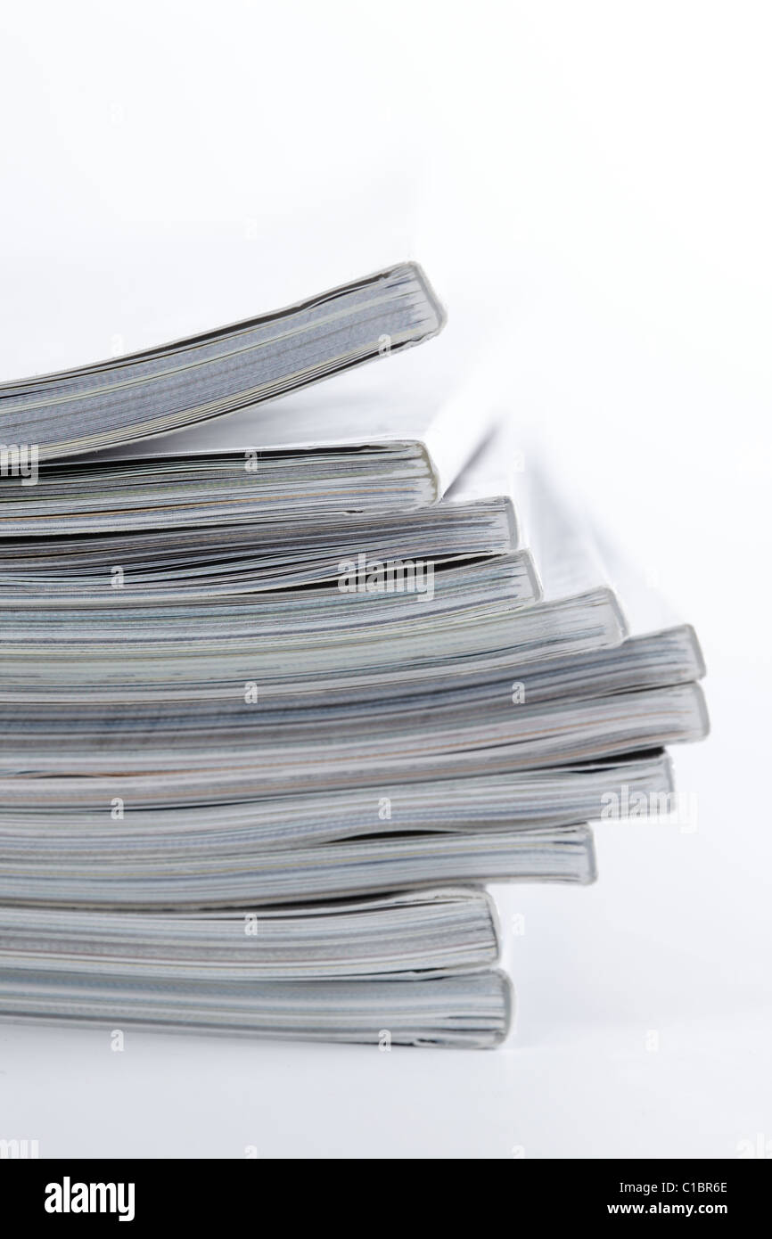 Entertainment weekly magazine stack hi-res stock photography and images ...