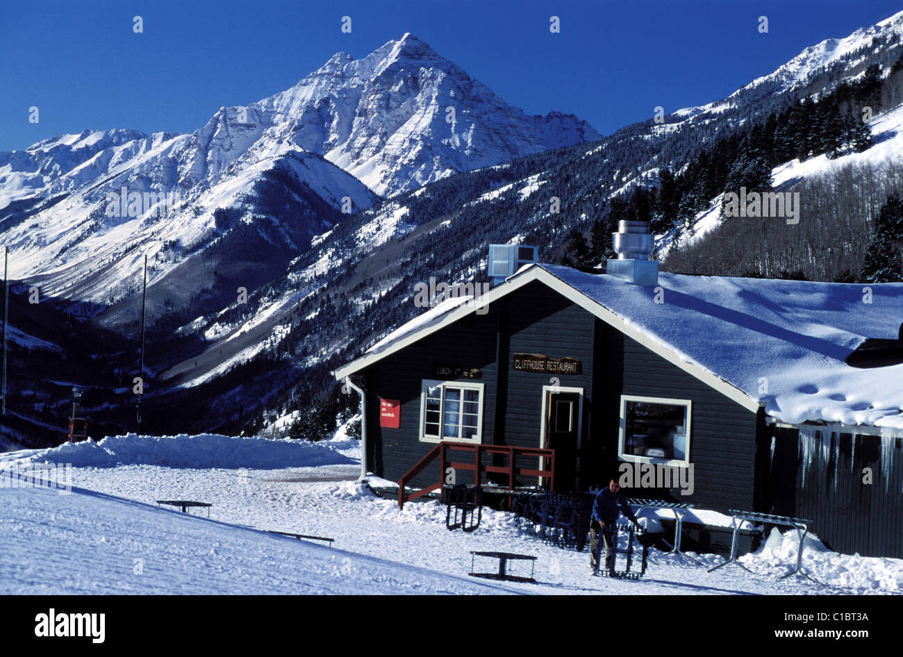 Pyramid peak colorado winter hi-res stock photography and images - Alamy
