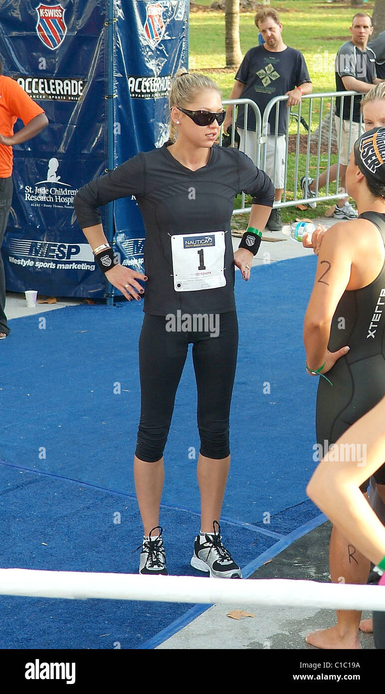 Anna Kournikova The Second Annual Nautica South Beach Triathlon Which anna-kournikova-the-second-annual-nautica-south-beach-triathlon-which