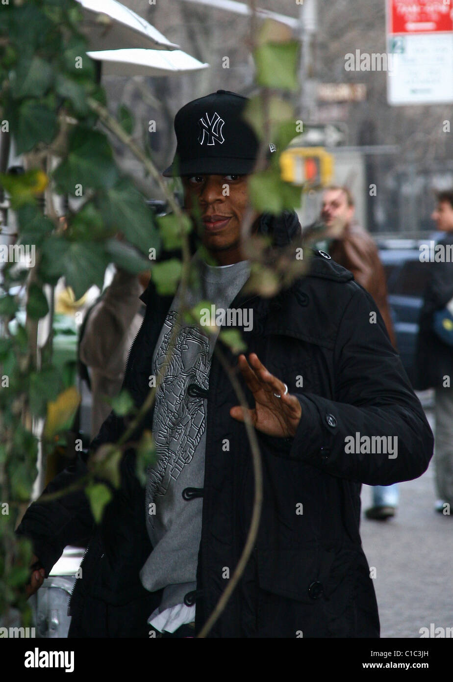 Jay-Z outisde the Rocawear Mobile RocPopShop New York City, USA - 05.04 ...