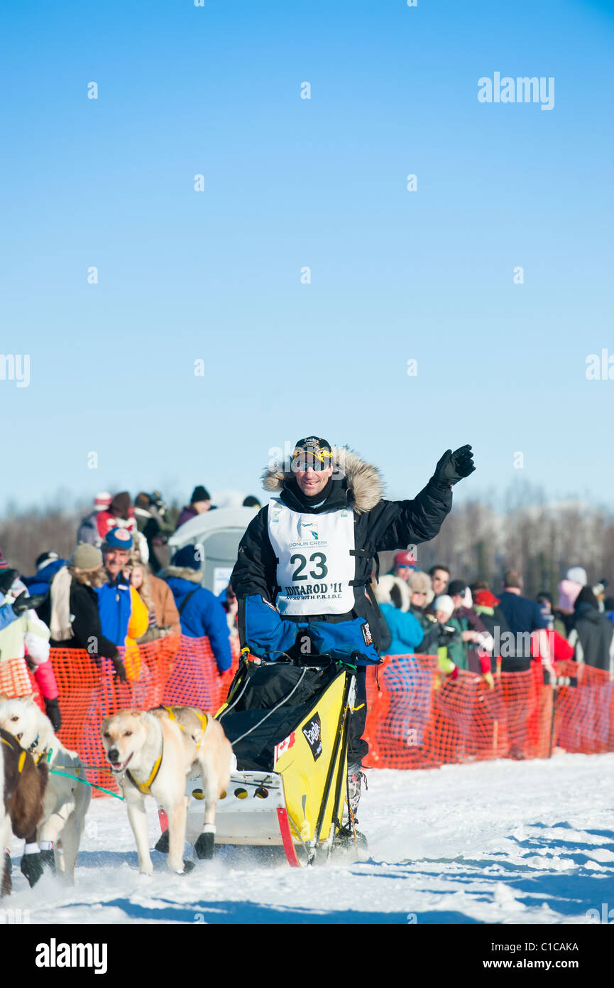 HANS GATT MUSHING OUT OF WILLOW ON THE START OF THE 39TH IDITAROD Stock Photo