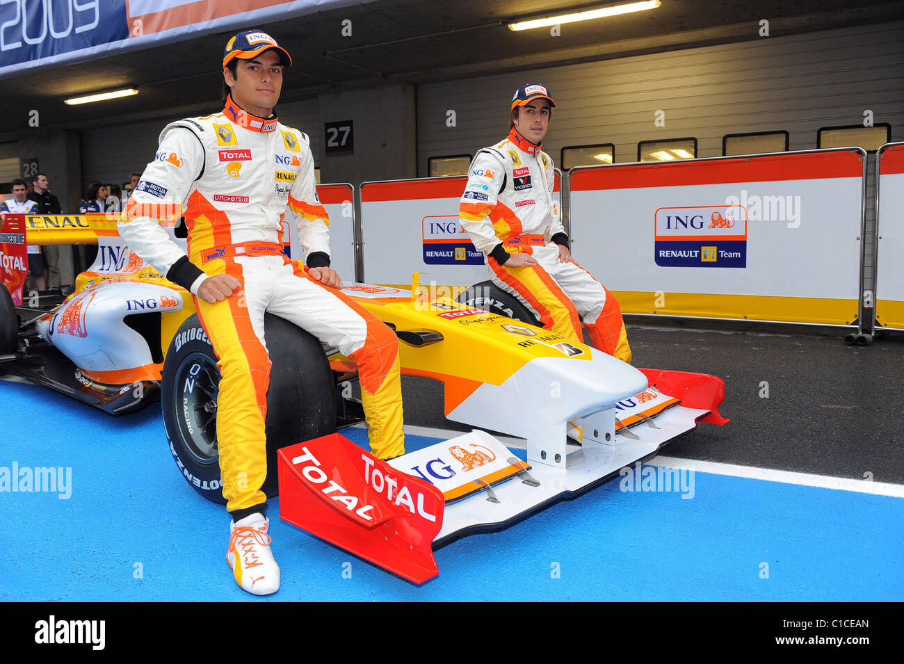 On January 19, The ING Renault F1 Team officially launched its 2009 season  as the new Renault F1 R29 was unveiled to the Stock Photo - Alamy