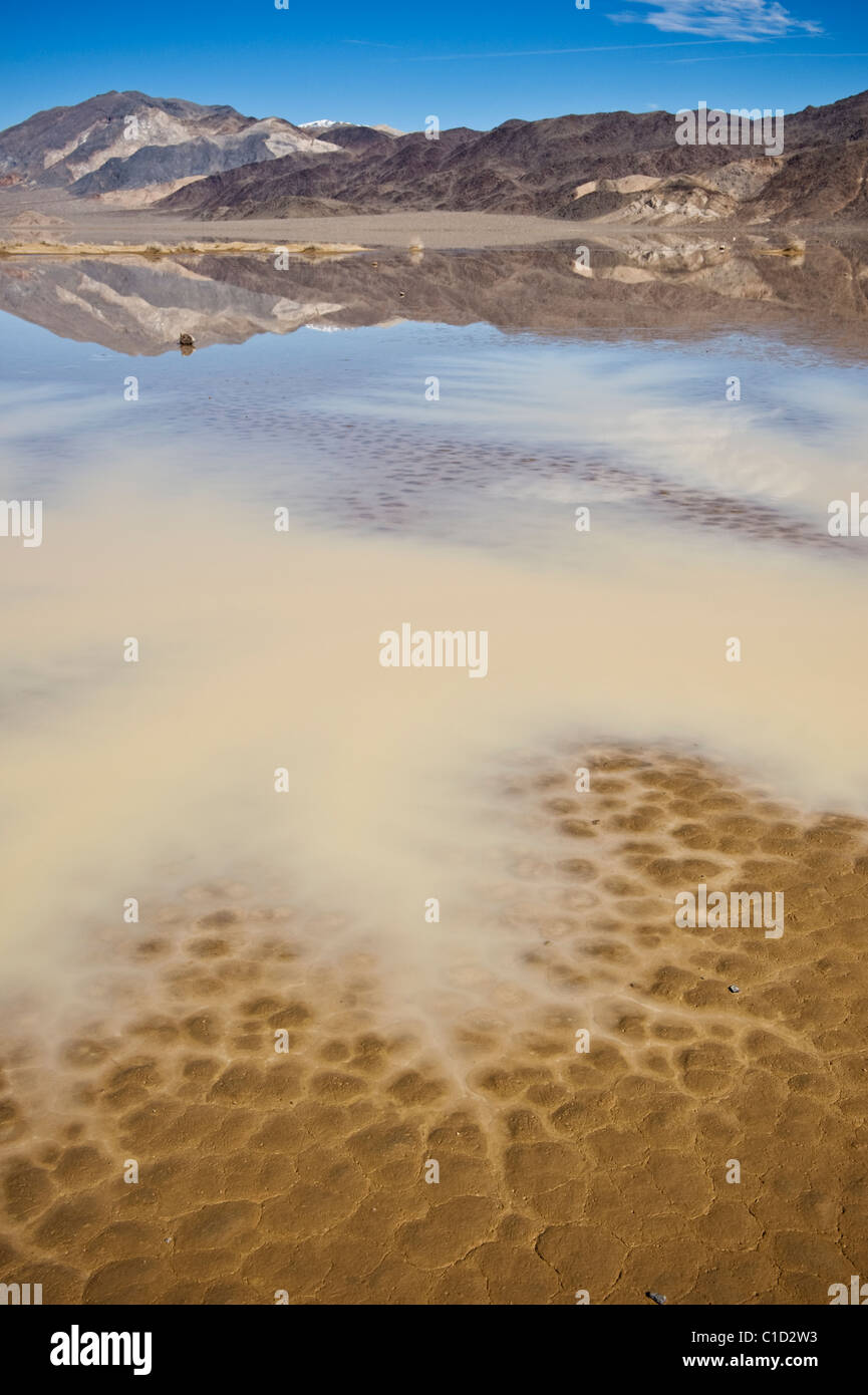 Above average winter rain creates small lake on the Devil's Racetrack ...