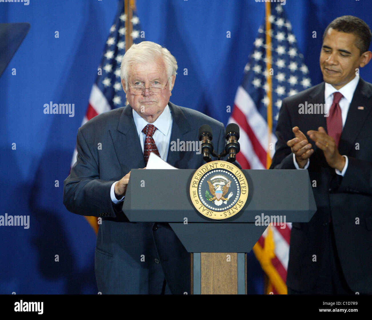 TED KENNEDY DEAD AT 77 U.S. Senator EDWARD KENNEDY has lost his battle(00)