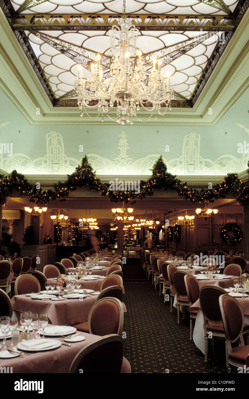 United Kingdom, London, restaurant in Harrods department store Stock Photo