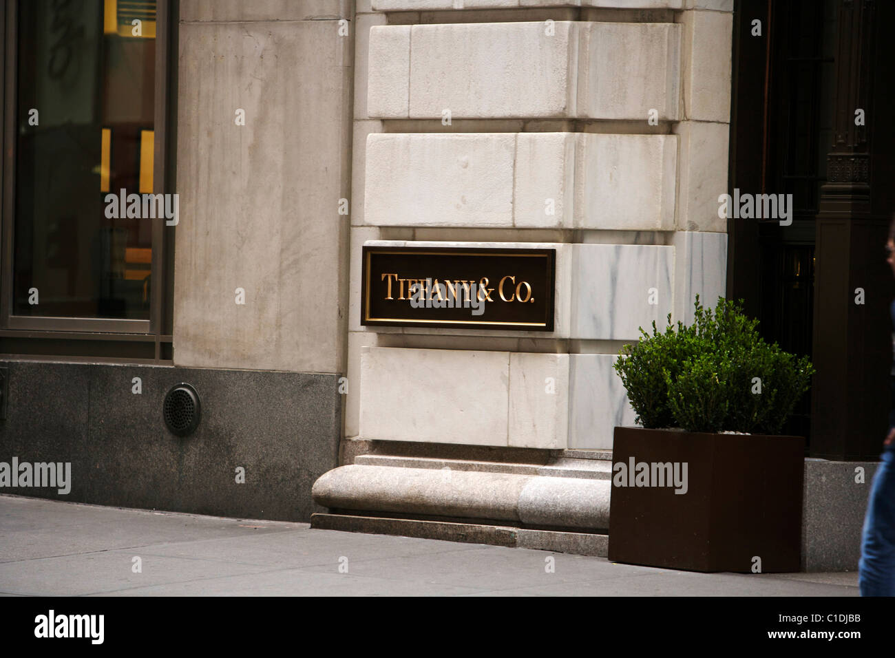 The entrance and plaque outside Tiffany's on fifth Avenue New York Stock Photo