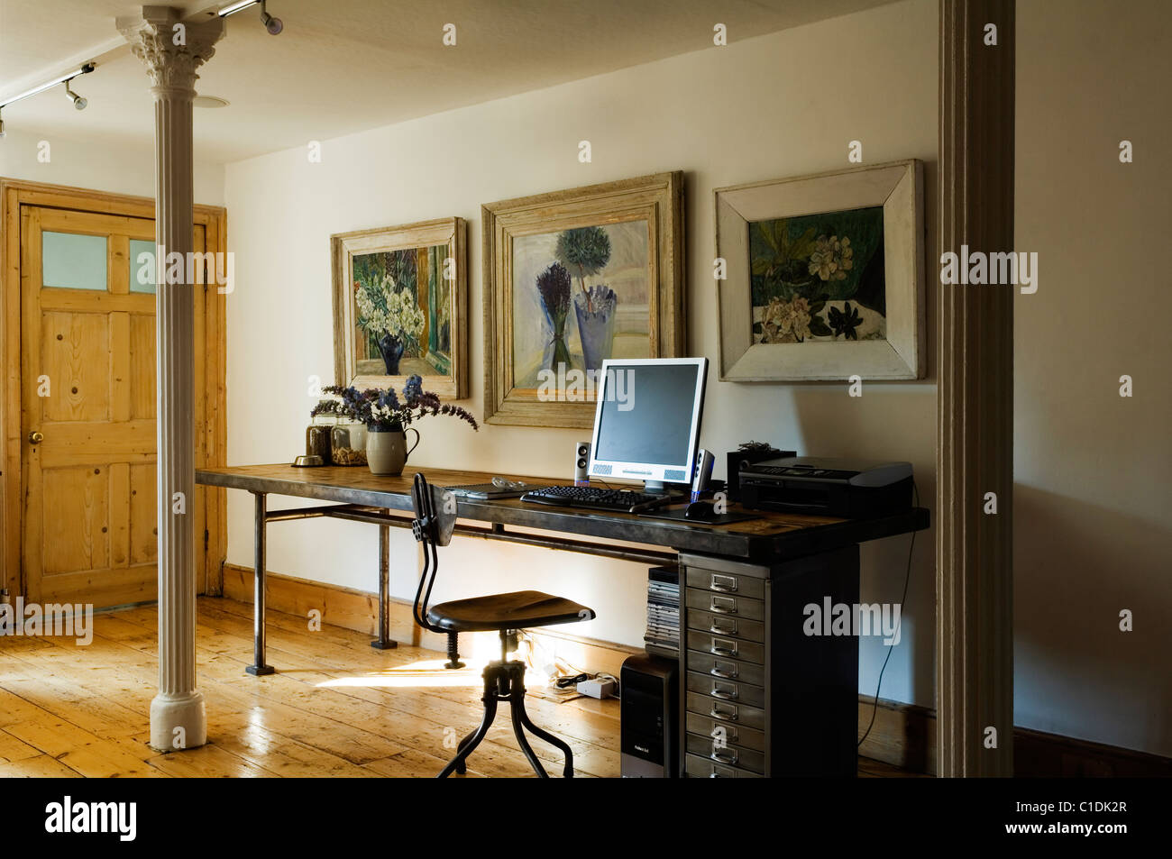Antique dealer 18th century hires stock photography and images Alamy