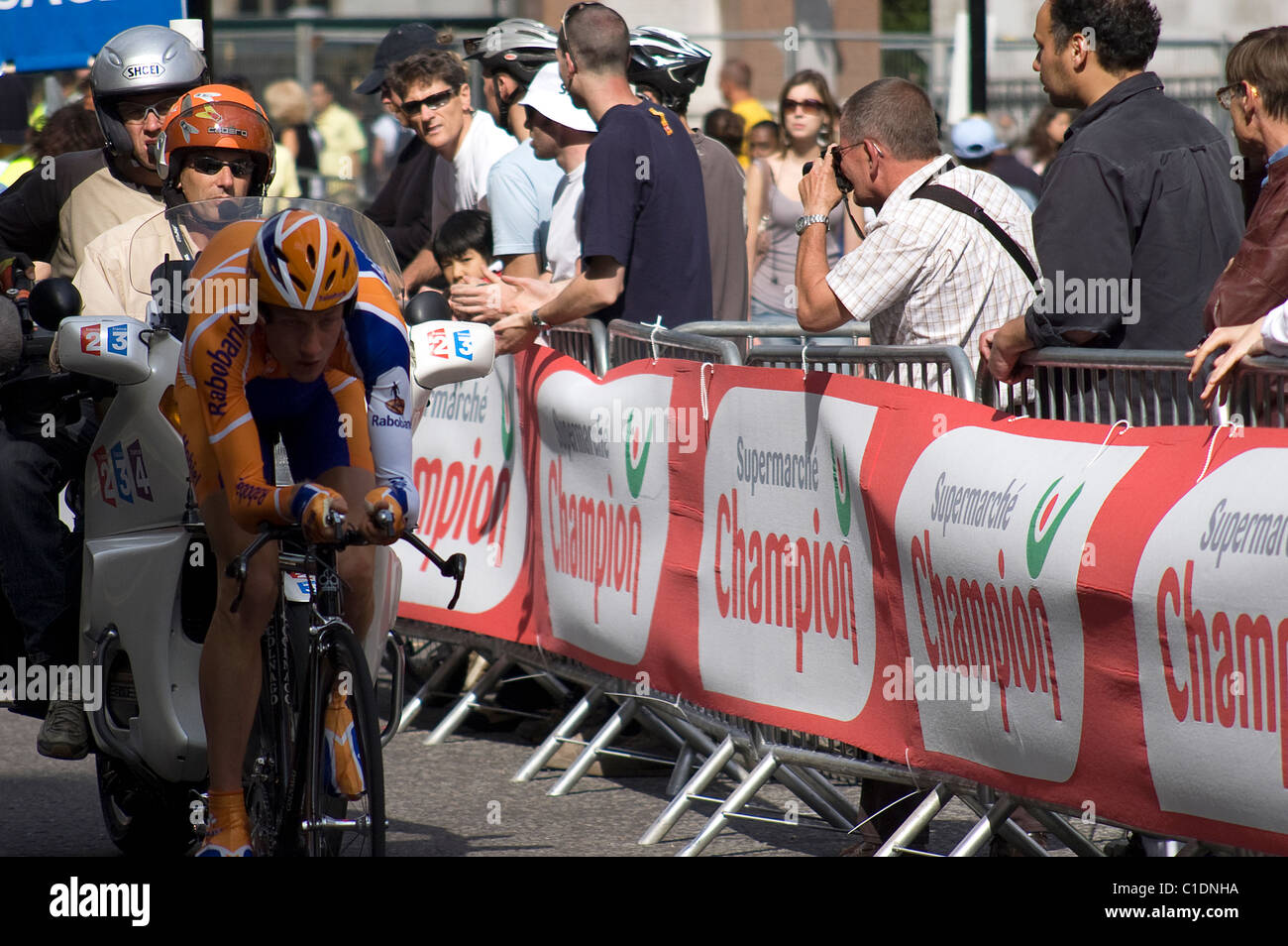 Tour de France in London Stock Photo Alamy