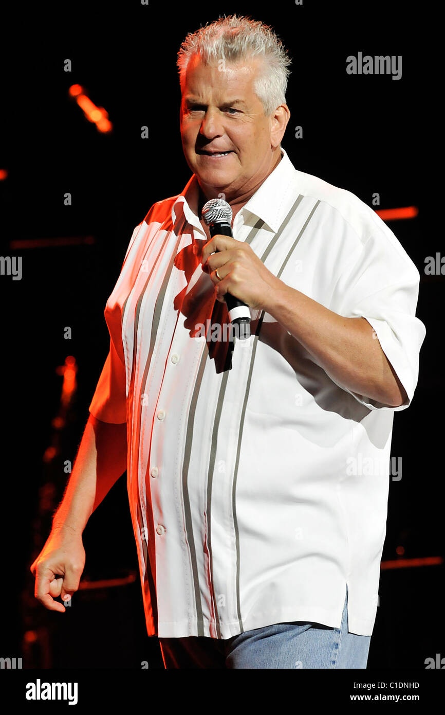 Lenny Clarke performs as part of the "Rescue Me" comedy tour at the  Seminole Hard Rock Hotel and Casino Hollywood, Florida Stock Photo - Alamy
