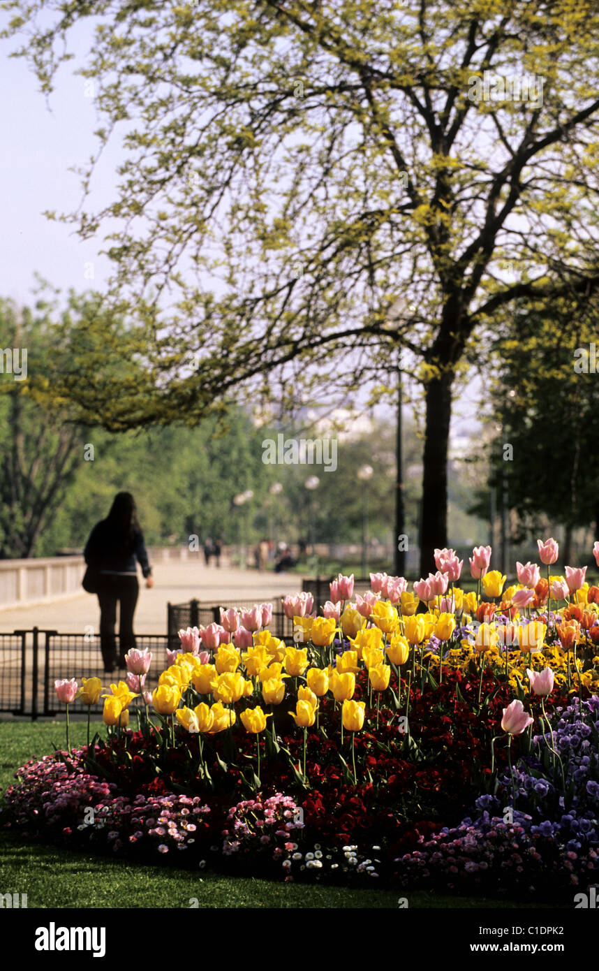France, Paris, Grenelle quay in springtime Stock Photo