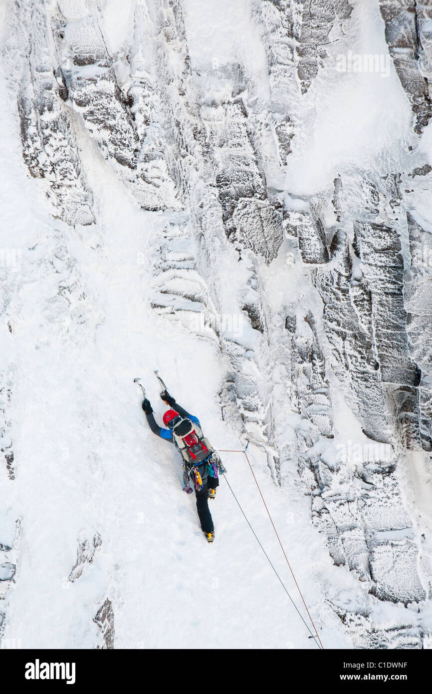 Ice cliff climber hi-res stock photography and images - Alamy