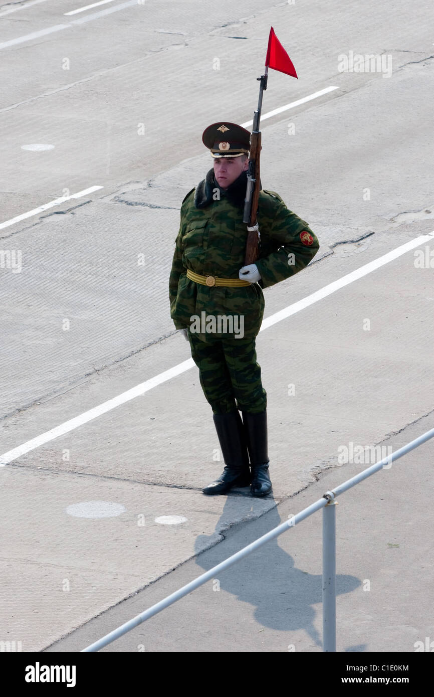 THE MILITARY OF SILLY WALKS What's this all aboot? Russian soldiers give Basil Fawlty a run for