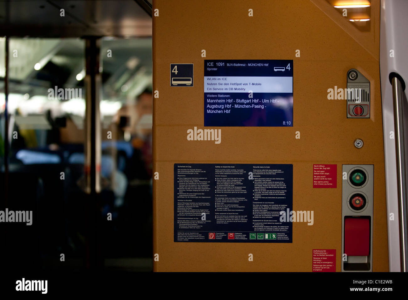 WLAN ( WiFi) advertising on passenger information display on board of an ICE (german high speed