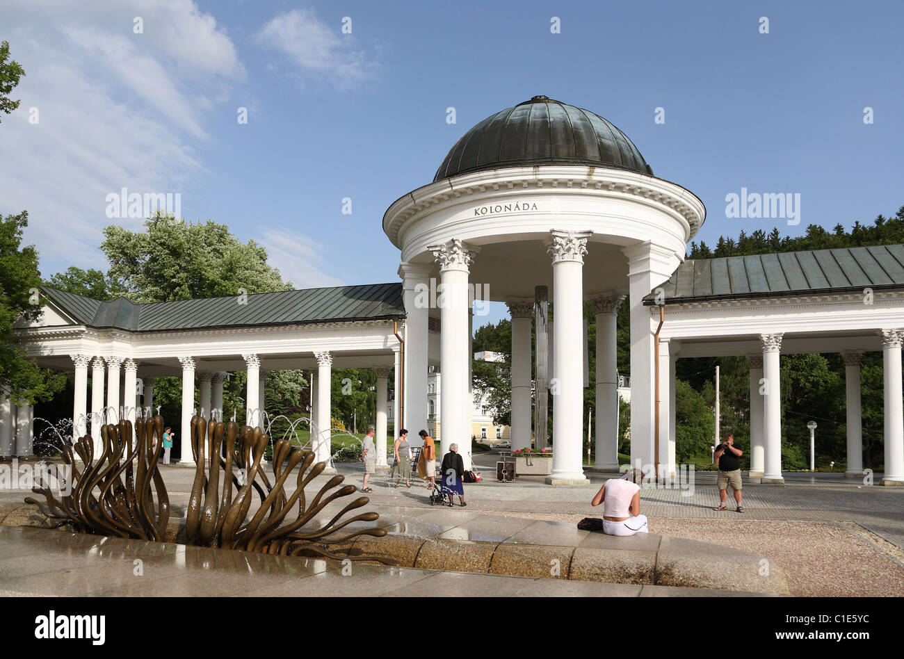 Triangle water feature hi-res stock photography and images - Alamy