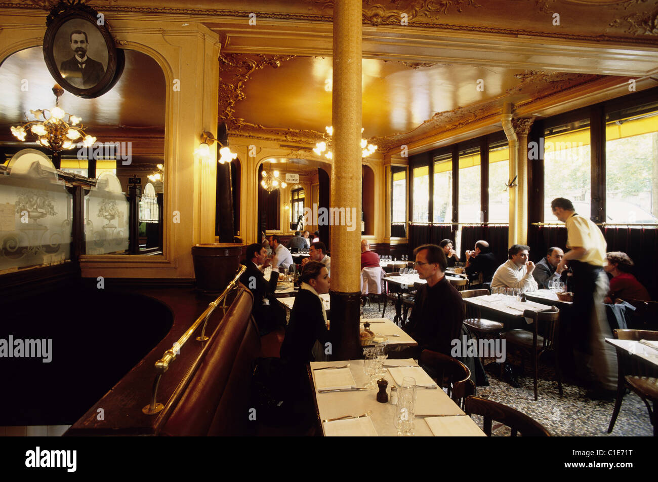 France, Paris, retro restaurant, Le Square Trousseau at Antoine Vollon  Street (12th district Stock Photo - Alamy