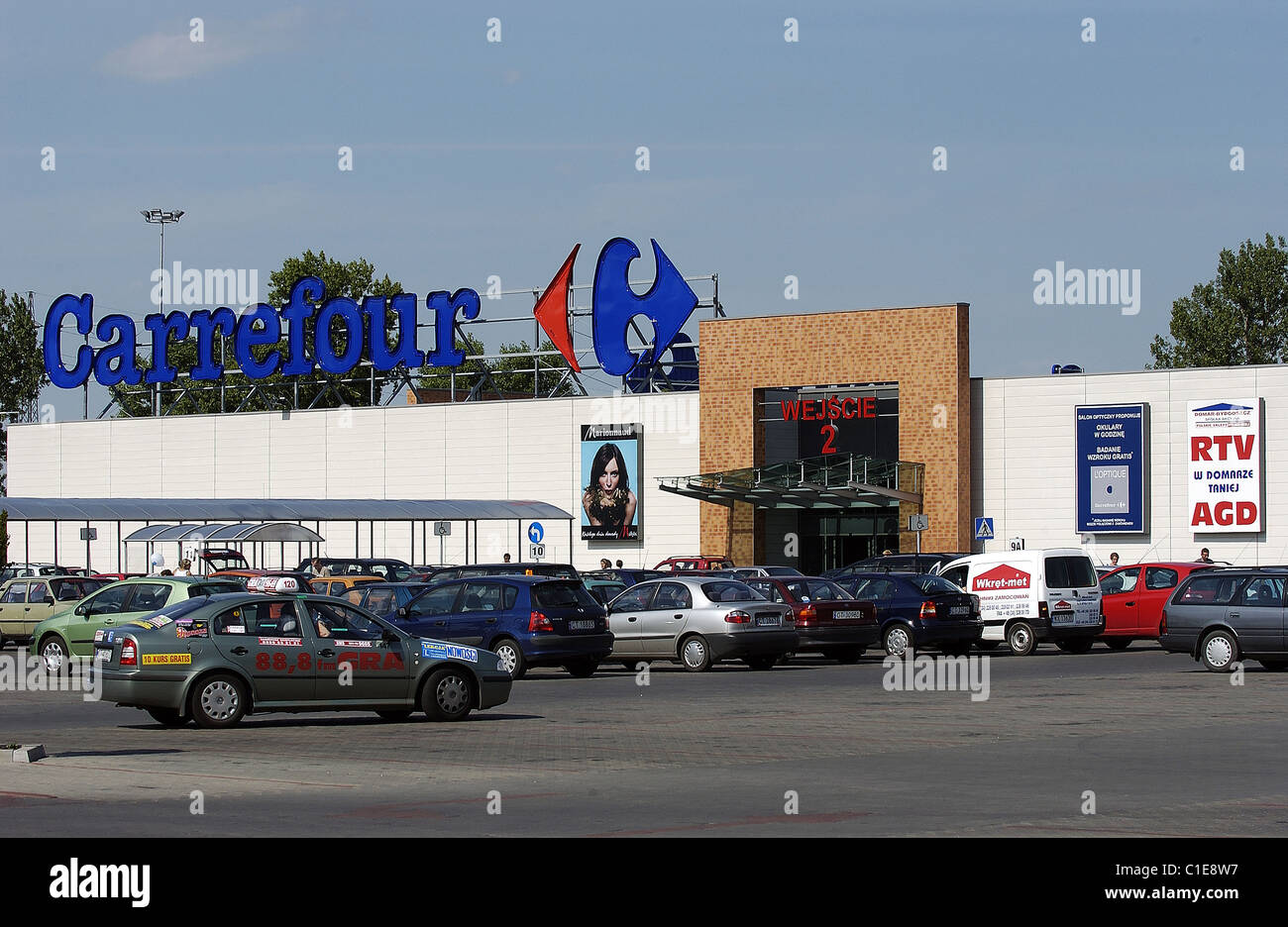 Poland, Kujavia-Pomerania, city of Torun, hypermarket Carrefour Stock Photo