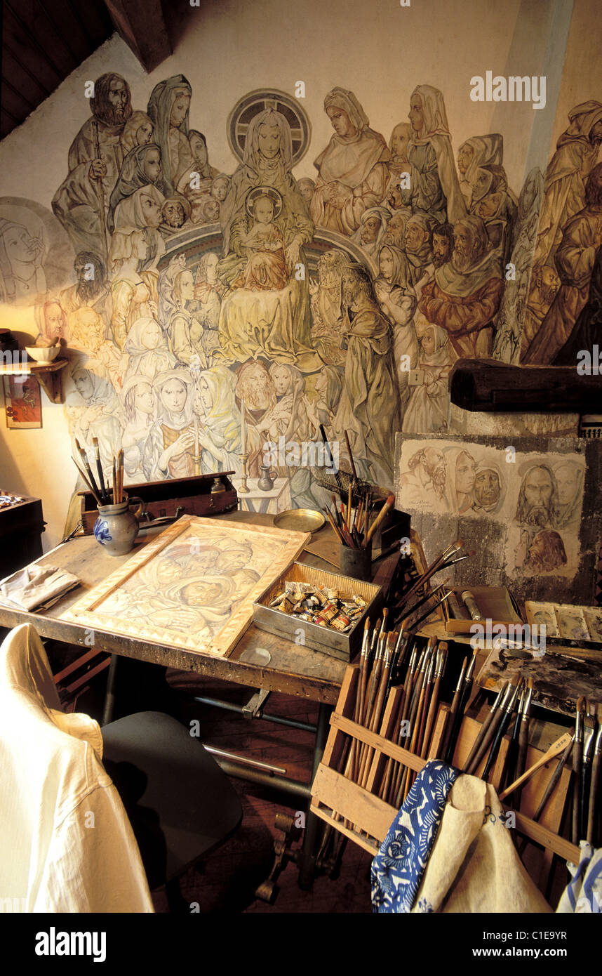 France, Essonne, Villiers le Bâcle, studio house of the painter