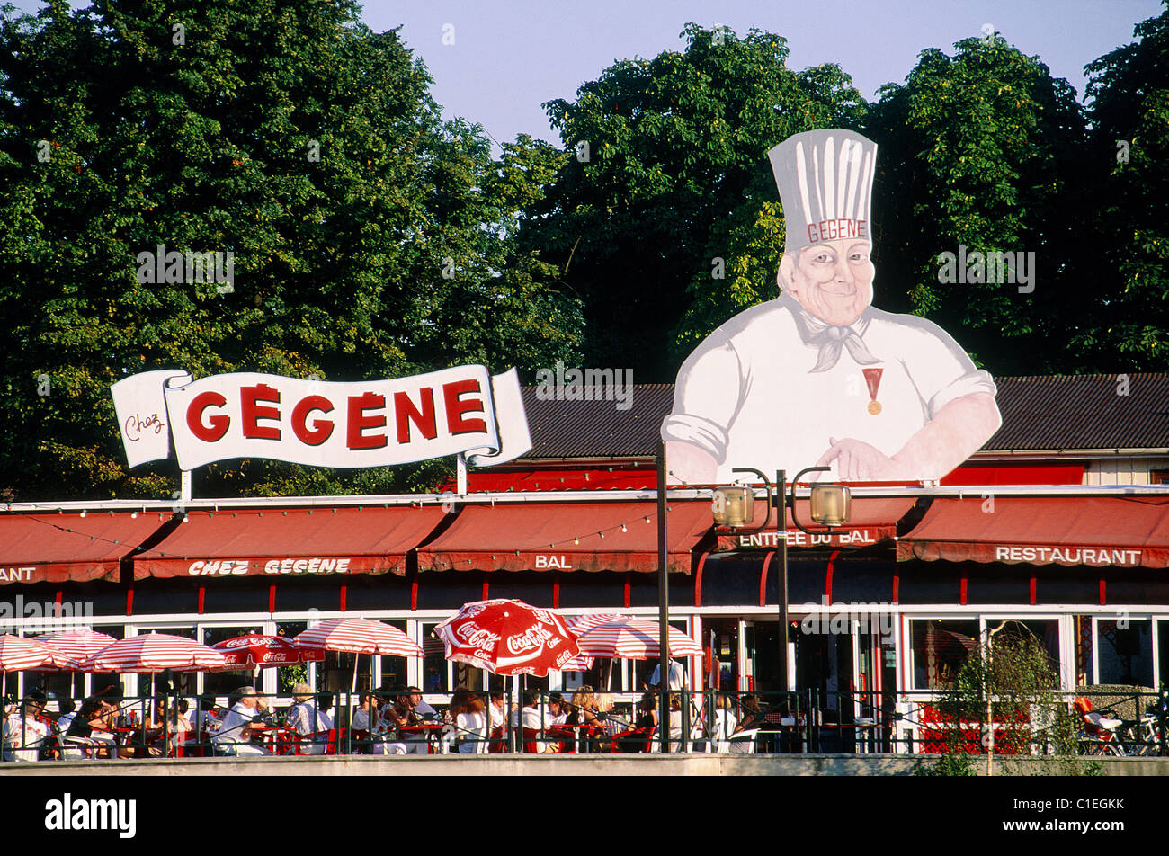 France Val De Marne Joinville Le Pont Guinguette Open Air Cafe Chez Gegene On The Marne Rivershore Stock Photo Alamy France Val De Marne Joinville Le Pont Guinguette Open Air Cafe Chez Gegene On The Marne Rivershore Stock Photo Alamy