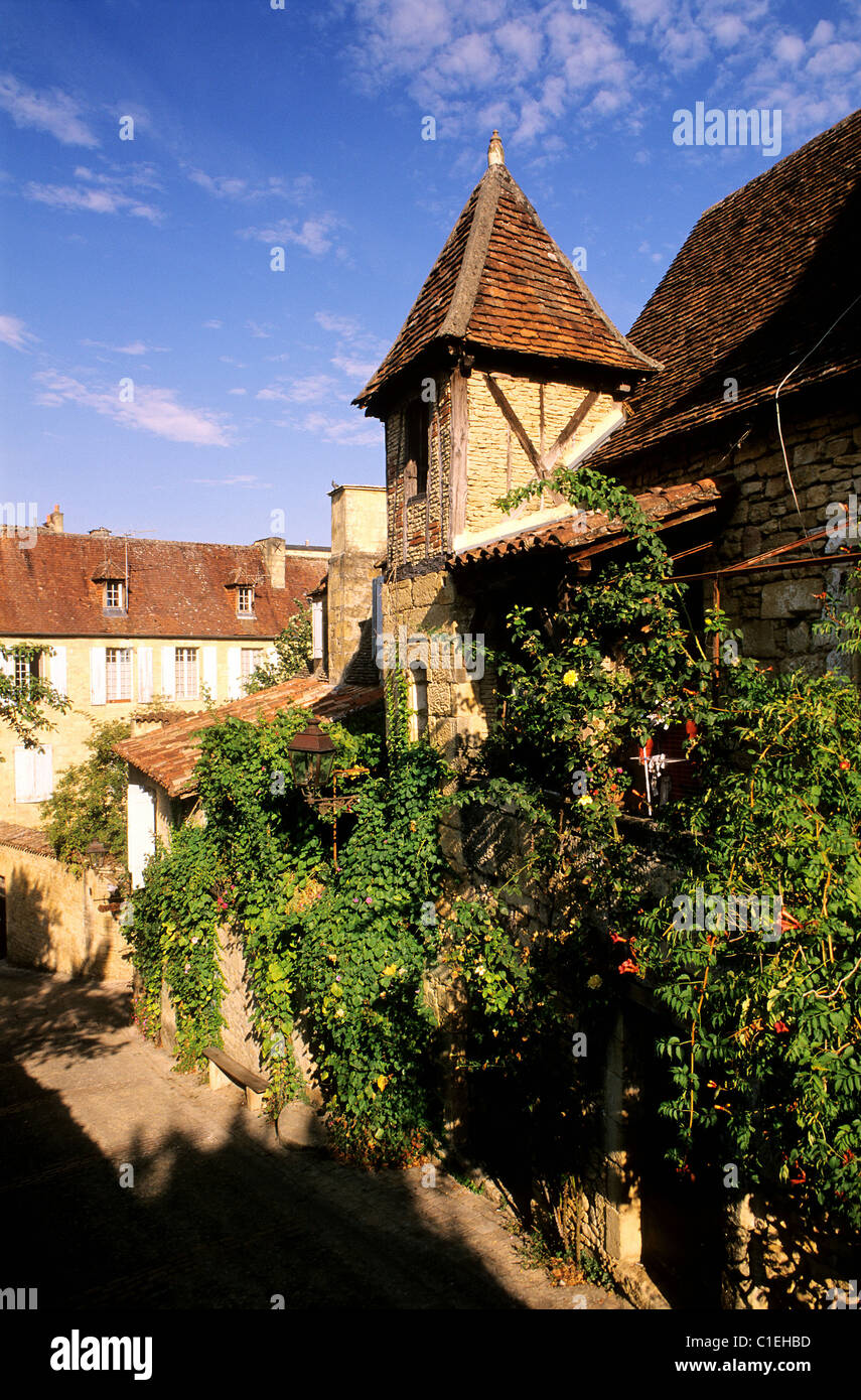 France, Dordogne, Sarlat, Fenelon Street Stock Photo Alamy