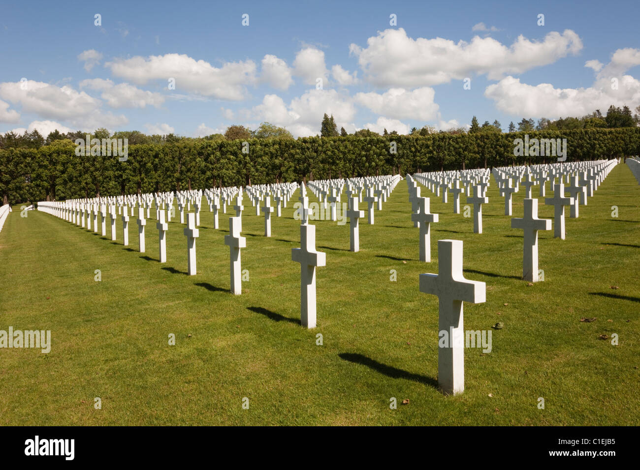 Romagne-Gesnes, Meuse, France. Rows of white headstones in Meuse-Argonne American Military cemetery for WW1 battle of Verdun Stock Photo