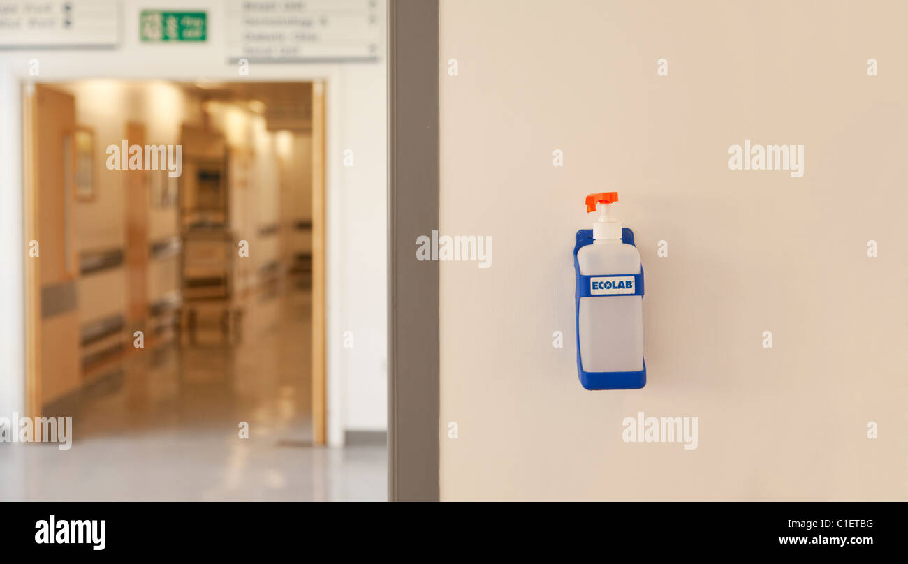 Hospital cleaning hi-res stock photography and images - Alamy