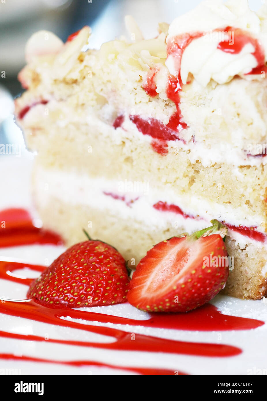 cake with strawberries Stock Photo - Alamy