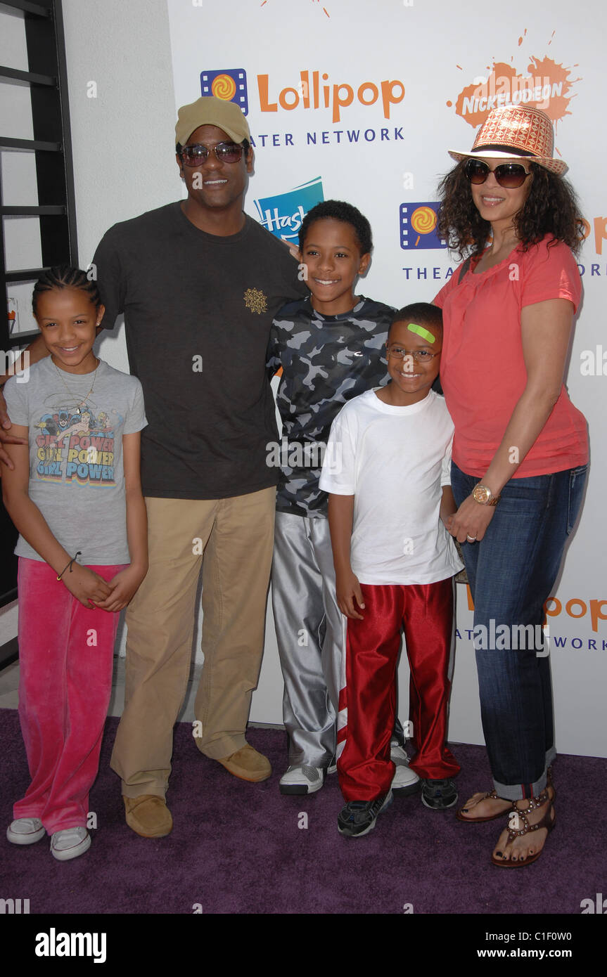 Blair Underwood and family Lollipop Theater Network Inaugural Game Day held at The Nickelodeon Animation Studios Burbank, Stock Photo