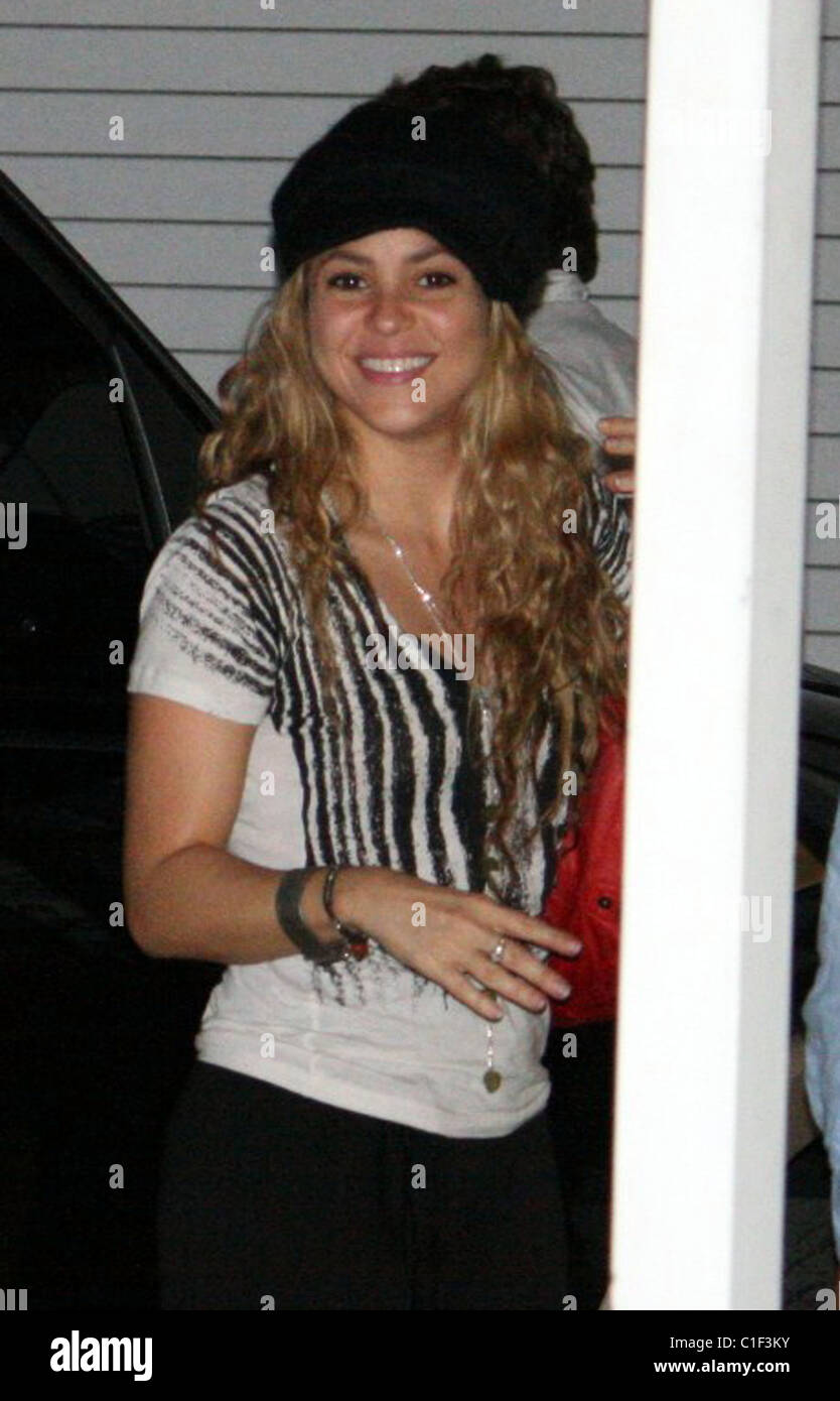 Shakira Arrives at Studar nightclub with her boyfriend San Juan, Puerto Rico - 02.05.09 Stock Photo