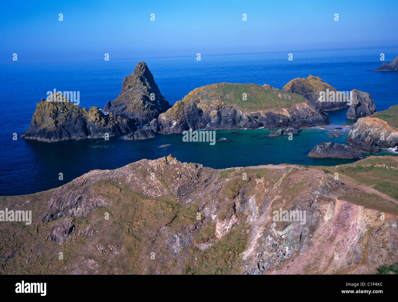 Kynance Cove the popular beauty spot in Cornwall Stock Photo Alamy