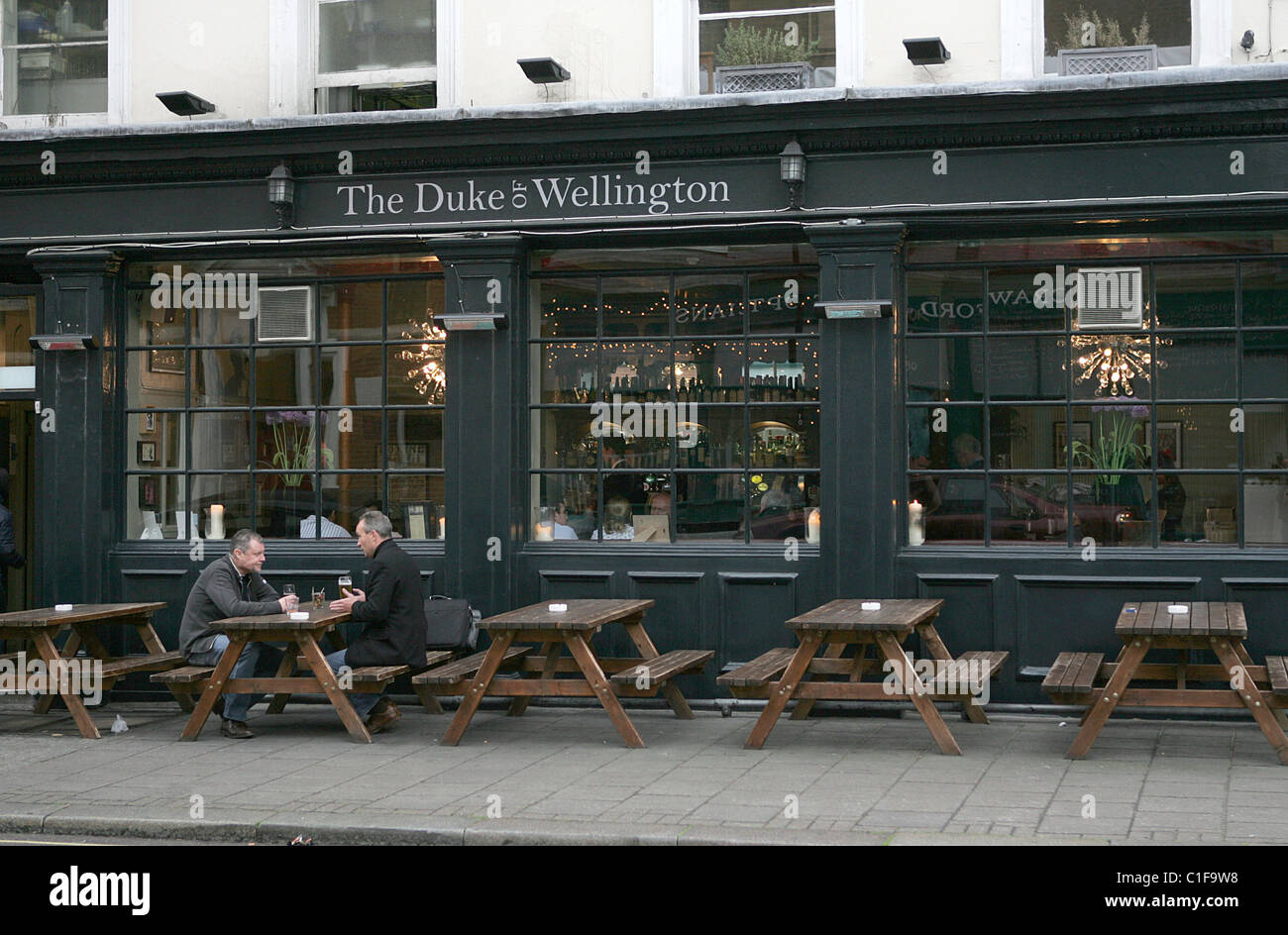 Duke of Wellington' pub London, England - 13.05.09 Stock Photo - Alamy