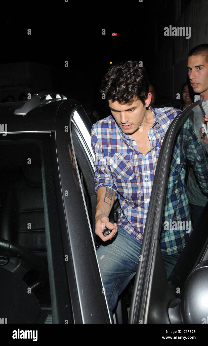 JOHN MAYER TATTOOS PICTURES IMAGES PICS PHOTOS OF HIS TATTOOS