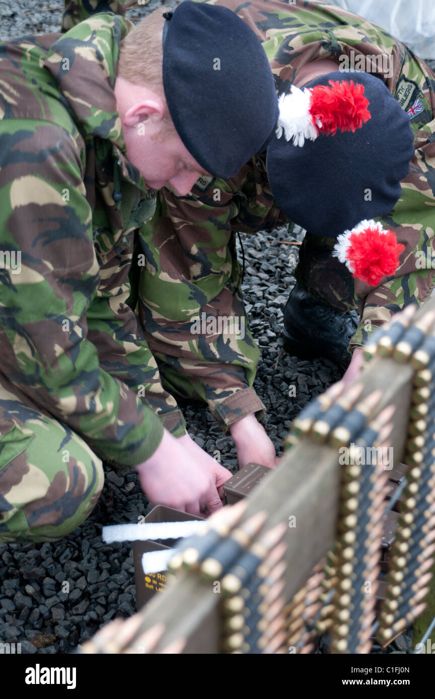 Soldiers from the Territorial Army training Stock Photo Alamy