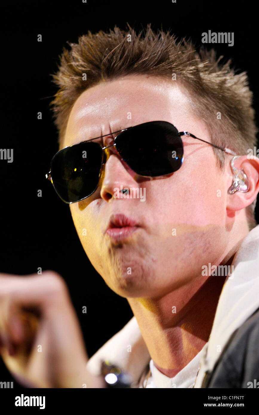 Jesse mccartney performing live z 100s hi-res stock photography