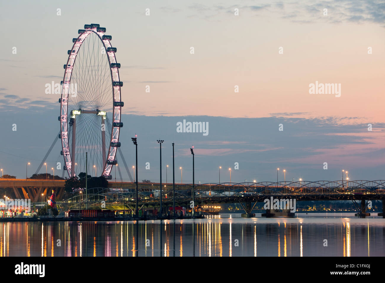 The Singapore Flyer observation wheel, Marina Bay, Singapore Stock Photo