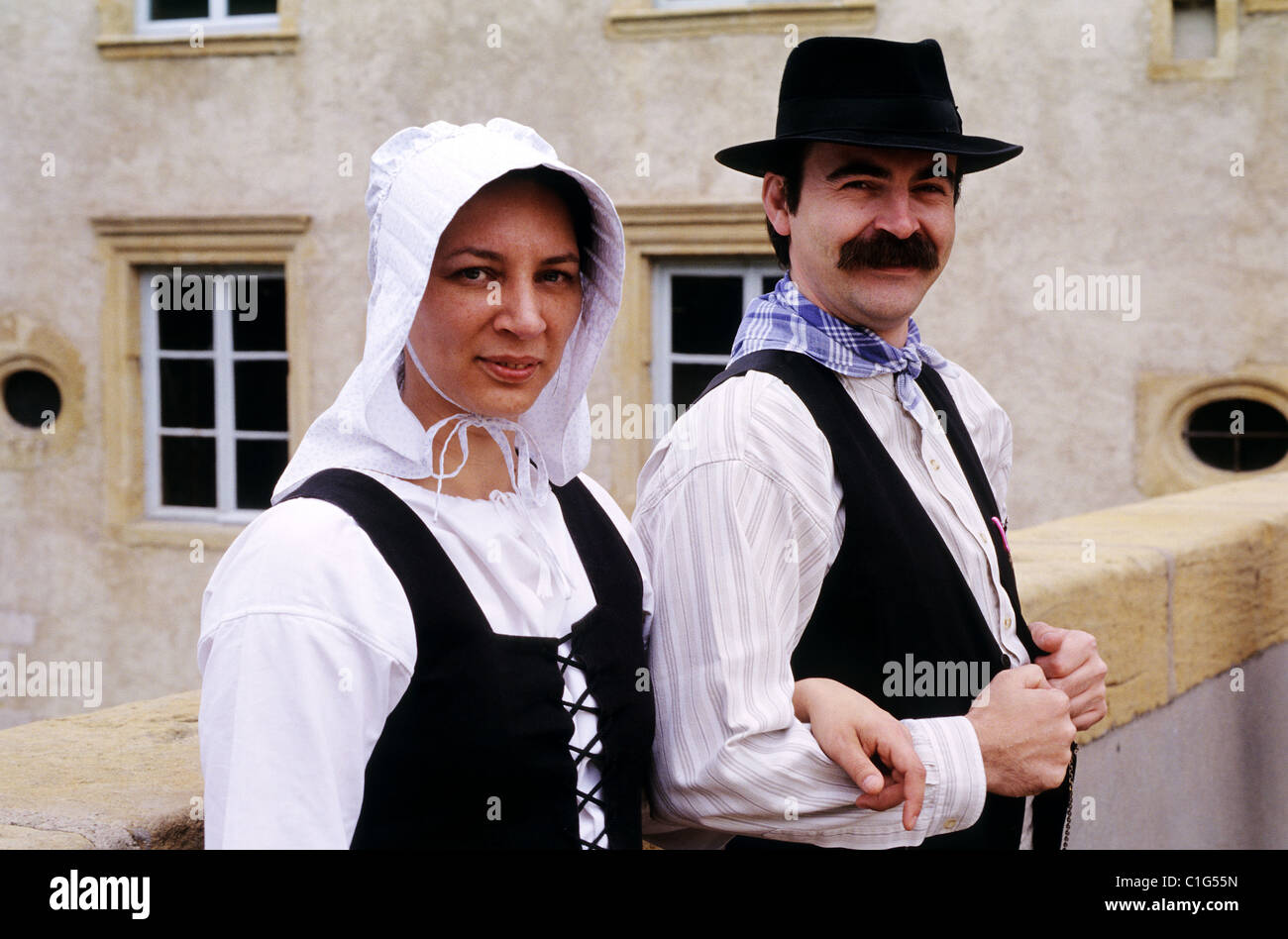 France, Moselle, Metz, Lorraine folk group dressed up in the traditionnal  costumes of the Metz area Stock Photo - Alamy
