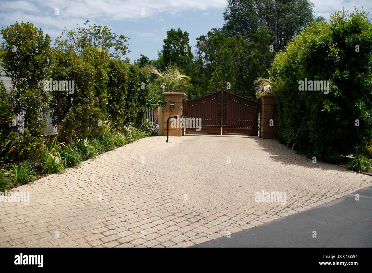 The Toluca Lake home of Miley Cyrus Los Angeles, California - 23.05.09  Stock Photo - Alamy