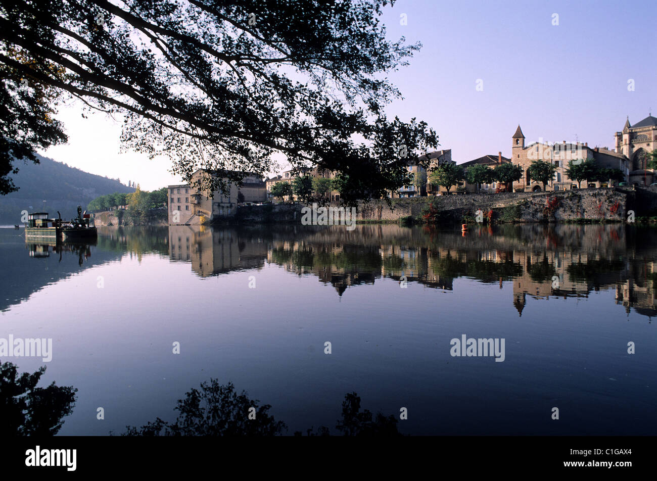 France Lot Cahors View On The Lot River Loop Stock Photo Alamy france-lot-cahors-view-on-the-lot-river-loop-stock-photo-alamy