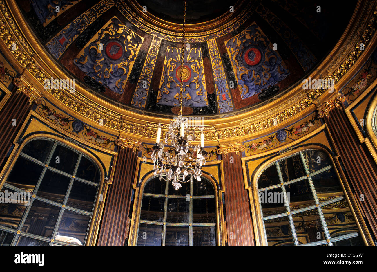 France, Yvelines, Maison Laffitte castle, cabinet in mirrors Stock Photo