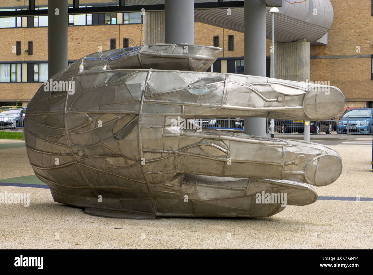 Metal hand sclupture art installation outside the treatment centre of the Queen's medical centre hospital, Nottingham Stock Photo