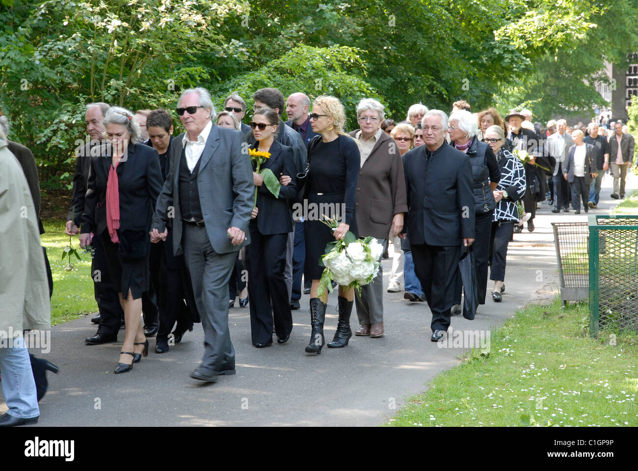 Hannah Herzsprung, Katja Riemann Funeral of German actress Monica ...