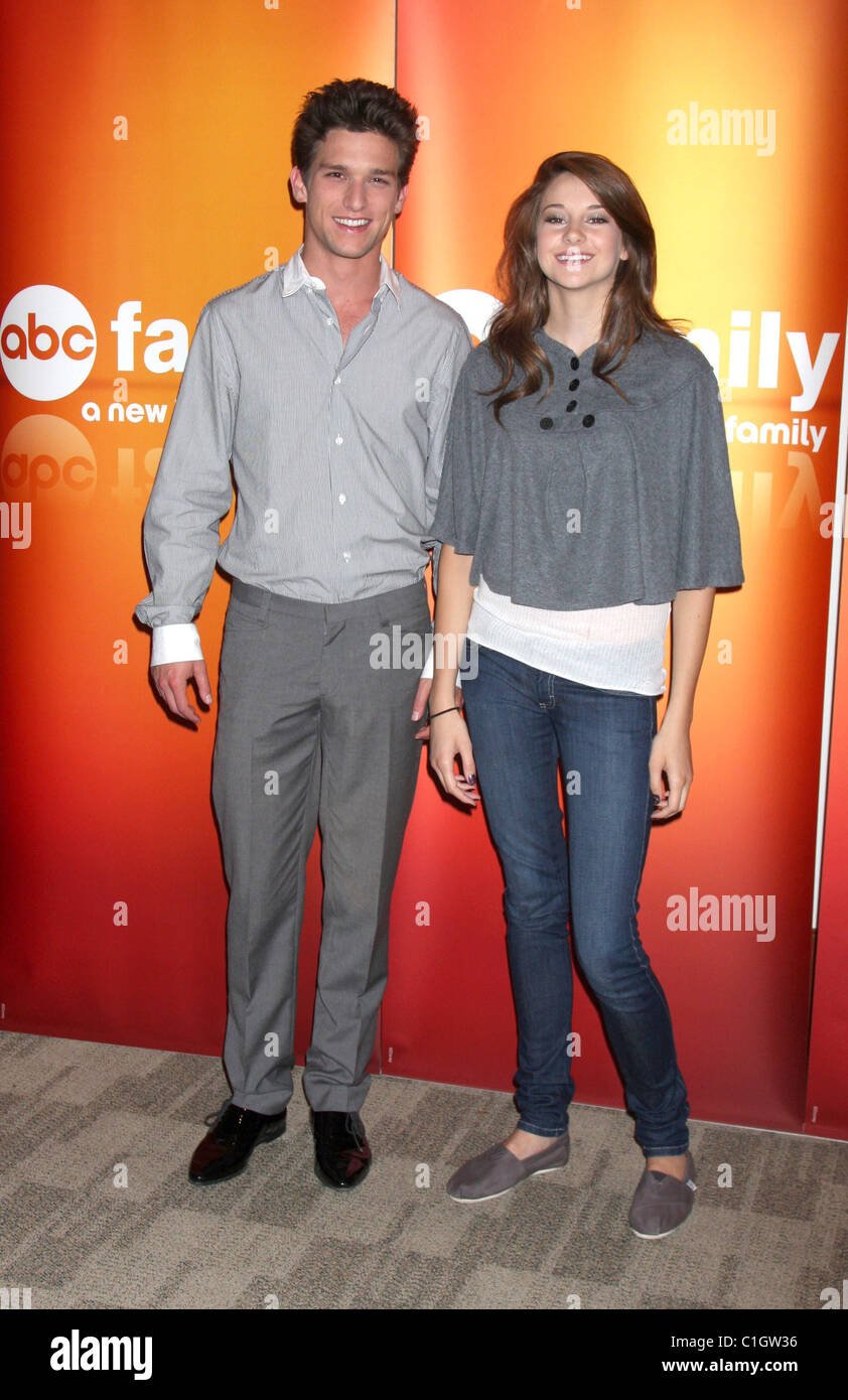 Daren Kagasoff and Shailene Woodley Disney ABC Television Summer Press Junket held at the ABC Riverside Building Burbank, Stock Photo